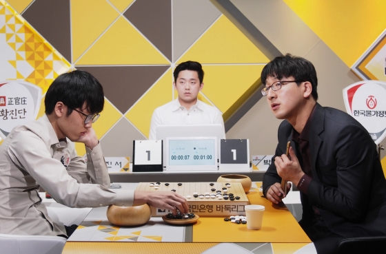 박영훈, 신진서 13연승 저지...신기록 달성 무산 